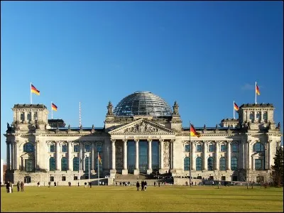 Où se trouve "Der Reichtag"