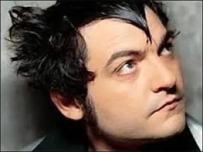 De qui l'artiste M est-il le fils ?