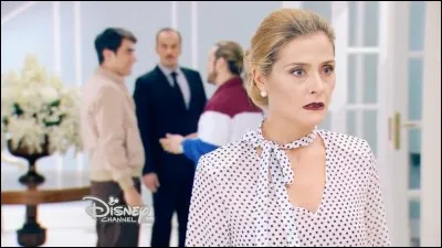 Que d&eacute;couvre Madame Benson ?