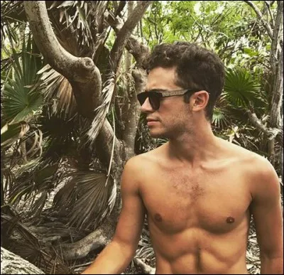 Dans quel pays Ruggero n'est-il jamais all&eacute; ?