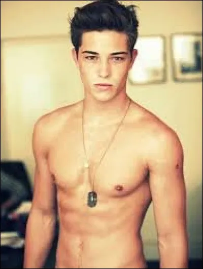 As-tu un petit copain ?