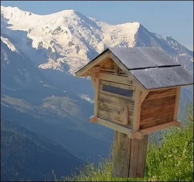 Auteur de lettres anonymes.