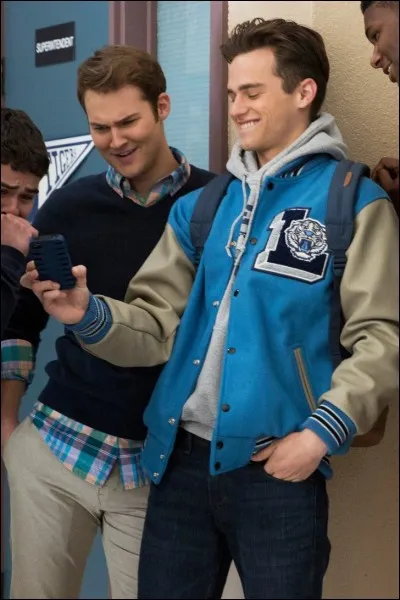 Dans la cassette 1, Hannah parle de Justin. Pourquoi ?