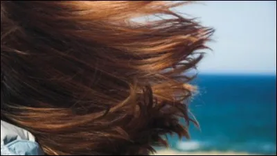 Tu pr&eacute;f&egrave;res les cheveux...