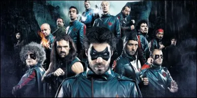 Dans cette fiction télévisée française sur le thème des super-héros, on retrouve notamment Simon Astier, comédien récurrent de la série "Kaamelott". Elle s'intitule :