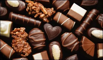 Tous les ans, la Belgique produit 220 000 tonnes de chocolat (environ). Combien cela équivaut-il (en poids) à une personne (si elle en consomme tous les jours de l'année) ?