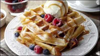 Quelles gaufres (ou galettes), plus sucrées et plus fines, déguste-t-on à l'occasion du nouvel an avec du Cognac ?