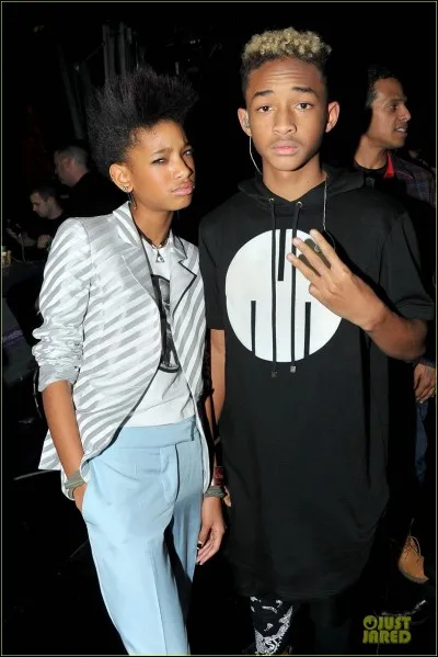 Dans "Find you somewhere" avec qui chante-t-il ?