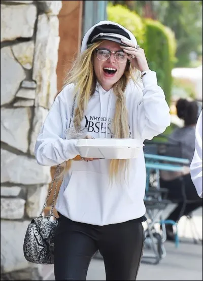 Même avec les cheveux teints, on te reconnaît !