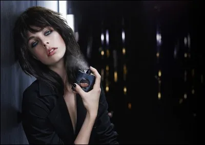 J'adore l'odeur de "Black Opium". Mais quelle grande "maison" en est son créateur ?