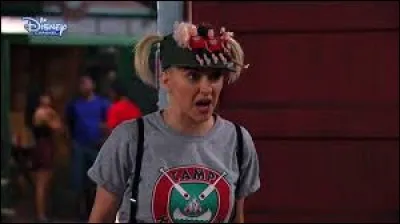 Comment la pire ennemie d'Emma s'appelle-t-elle ?