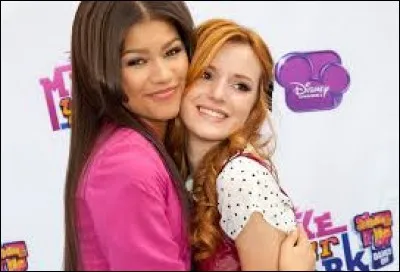 Quel sport ces deux jeunes filles pratiquent-elles ?