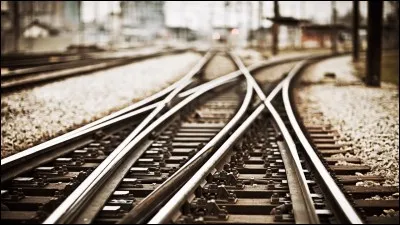 Quelle est la longueur du réseau de la SNCF en France ?