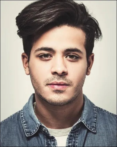 Qui est l'acteur du personnage de Tony Padilla ?