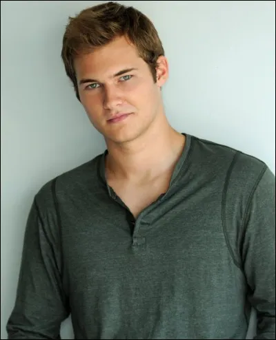 Qui incarne Bryce Walker ?