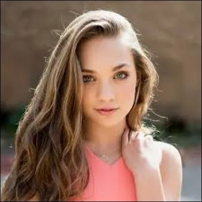 Pour quelle chanteuse la danseuse Maddie Ziegler participe-t-elle dans plusieurs clips vidéos ?