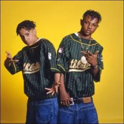 Ce duo de rappeur a marqué les années 90 avec leurs vêtements qu'ils portaient à l'envers, il s'agit de...