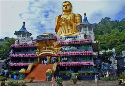 Comment s'appellent les habitants du Sri Lanka ?