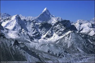 Comment s'appellent les habitants du Népal ?
