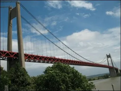 36 000 : c'est le poids du tablier d'un pont à haubans de France, 36 000 tonnes. De quel pont s'agit-il ?