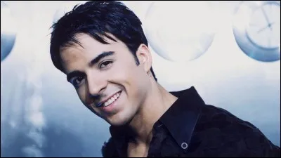 En 2014, il chanta :