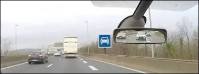 Laquelle de ces vitesses n'est pas autorisée sur une route à accès réglementé ?