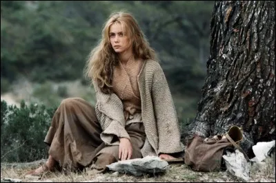 C'est une praline belge, composée d'une crème fraîche aromatisée au café, d'une noix, d'un fond chocolat praliné, le tout est enrobé de chocolat blanc.