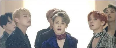 Dans "Blood Sweat and Taers" qui dit : "Embrasse-moi sur les lèvres" ?