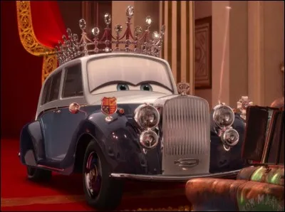 Quel pays gouverne la reine dans "Cars 2" ?