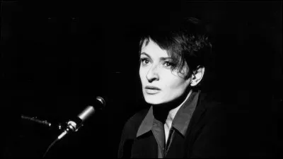 Qui est cette chanteuse qui nous a dit : 'Ma plus belle histoire d'amour, c'est vous.' ?