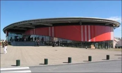 A quelle préfecture appartient cette patinoire ?