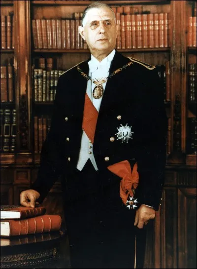 Celui qui a été le premier président de la 5e République : De Gaulle !