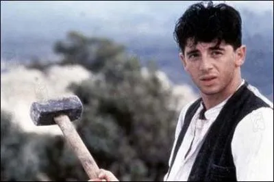 Bruel meurtri dans 'La maison assassin', on lui doit aussi 'La valise' et les trs classiques 'Tontons flingueurs'. C'est ...