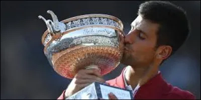 Quel âge a Novak Djokovic ? (27/06/2017)