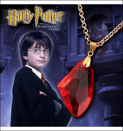 Dans "Harry Potter à l'école des sorciers", qui veut s'emparer de la pierre philosophale ?