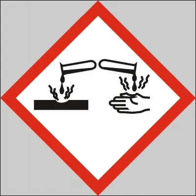 Quels ions possèdent une solution acide ?