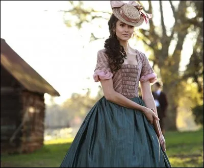 Quel est le vrai nom de Katherine Pierce ?