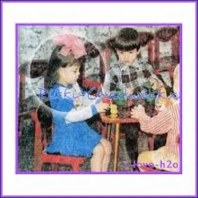 Qui est-ce ? (celle qui est entourée)