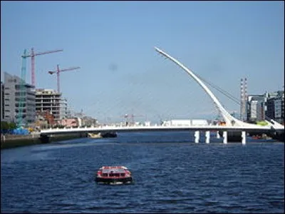 Le Pont Samuel Beckett est situé en Angleterre à Londres.