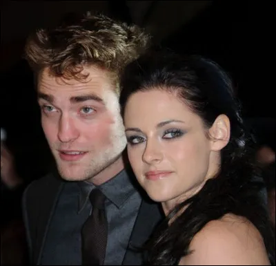 Il a assist  un concert en aot 2009 avec sa partenaire de Twilight, Kristen Stewart, de quel groupe s'agissait-il ?