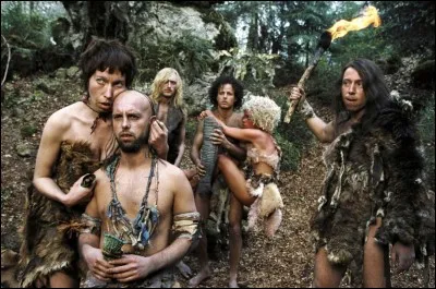 Que répond la tribu quand le préveneur de nuit dit : "Ça va être tout noir" ?