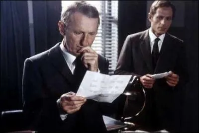 Bourvil dans son dernier rle dans 'Le cercle rouge', il a aussi ralis 'L'arme des ombres' et Lon morin prtre'. C'est ...