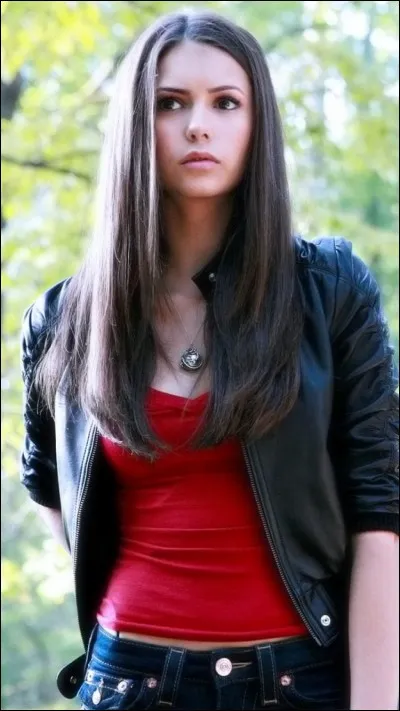 Dans quelle série ou quel film, Nina Dobrev a-t-elle joué ?