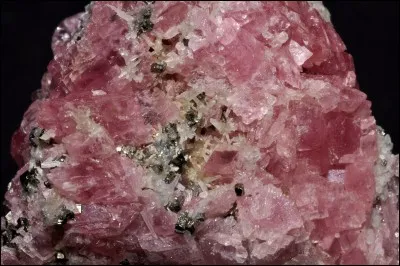 Comment est appelé ce minéral dont la dureté est de 4 ?