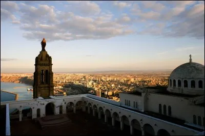 Dans quel pays Oran est-elle une ville ?