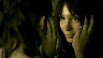 Comment s'appellent ces 2 filles ?