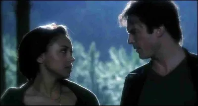 A quelle date Damon est-il coincé ?