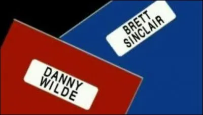 Quel comédien incarne Brett Sinclair dans la série « Amicalement vôtre » ?