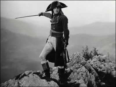 Qui interprète le rôle titre dans le ''Napoléon'' d'Abel Gance ?