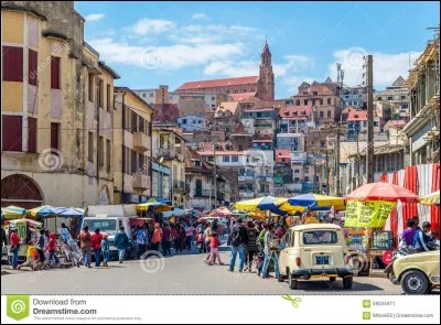 De quel pays Antananarivo est-elle la capitale ?